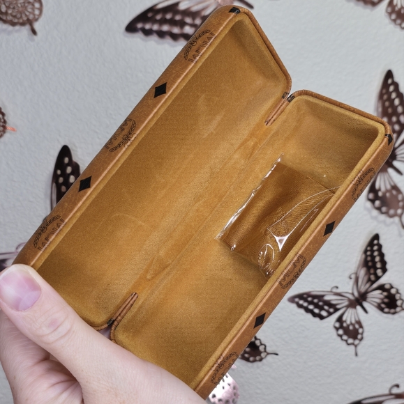 MCM Rose Gradient Sunglasses - Picture 10 of 14